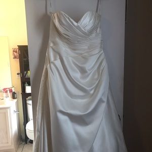 Wedding dress (corset style, with train)